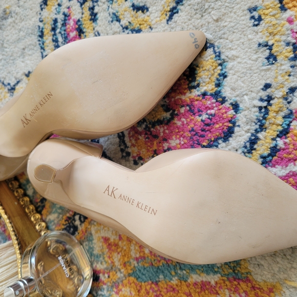 Anne Klein Nude Patent Heels - Picture 7 of 15